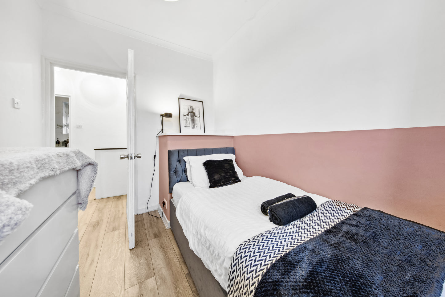 3 Bedroom 1 Bathroom 2 W/C's Property To Rent In Putney/Wandsworth