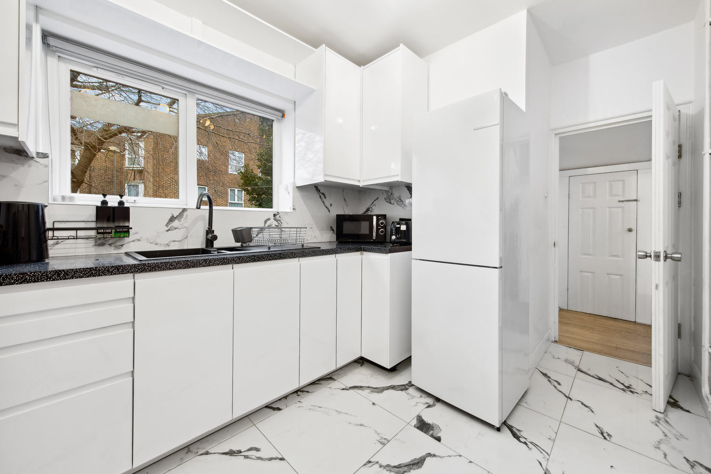 3 Bedroom 1 Bathroom 2 W/C's Property To Rent In Putney/Wandsworth