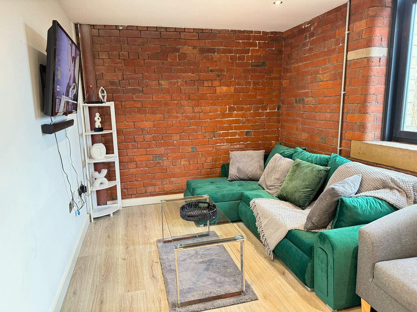 25% OFF | Cosy 2 Bed Flat In Central Bradford