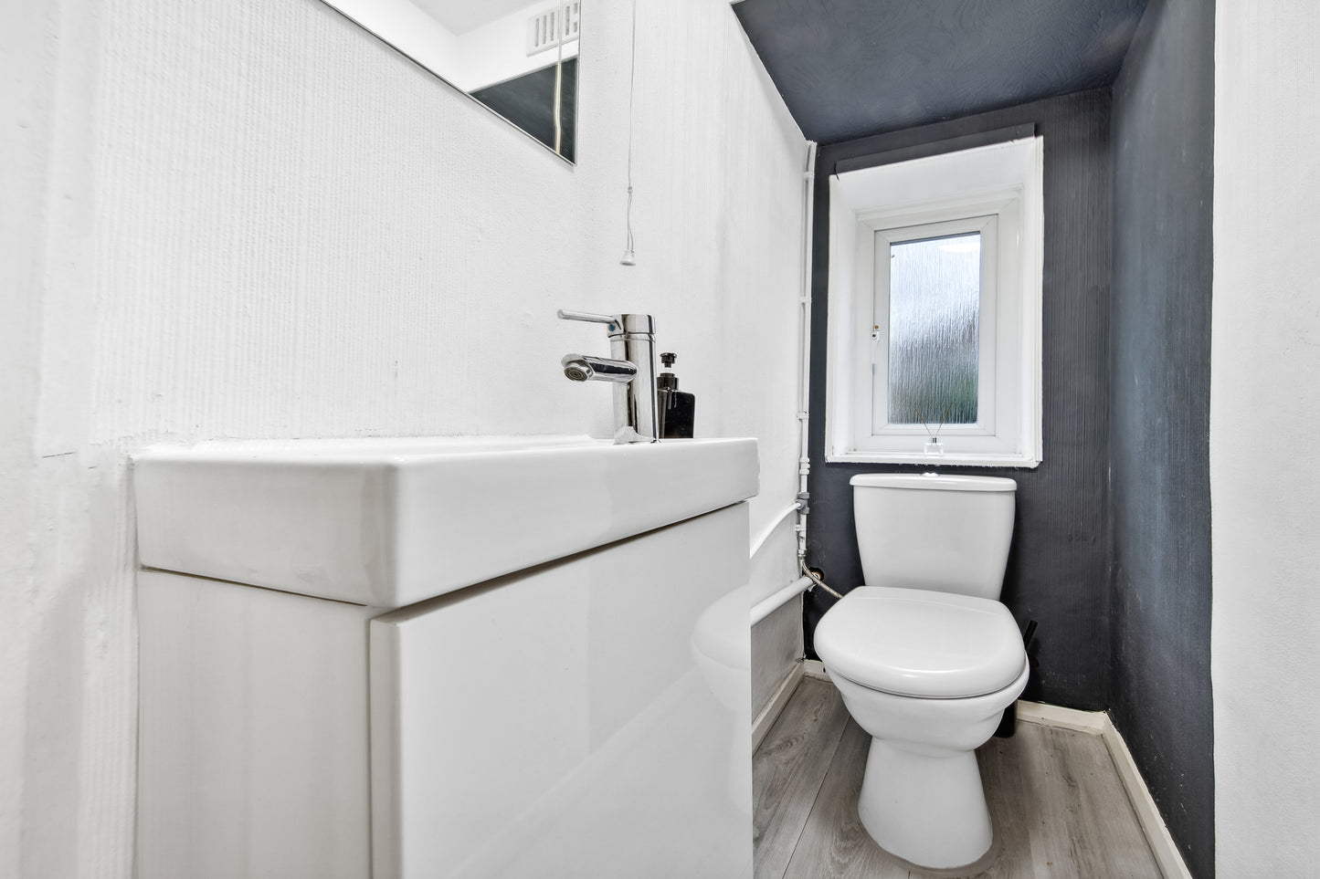 3 Bedroom 1 Bathroom 2 W/C's Property To Rent In Putney/Wandsworth