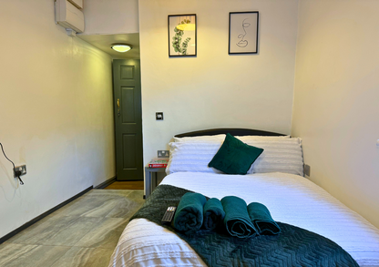 20% OFF | Cosy Getaway For Couples | Free Parking